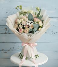 Букет цветов из:  Розы и Лизиантусы в Можге