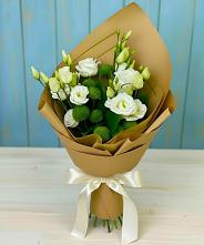 Букет цветов из:  Хризантемы и Лизиантусы #REPLACE_PRED# Можге